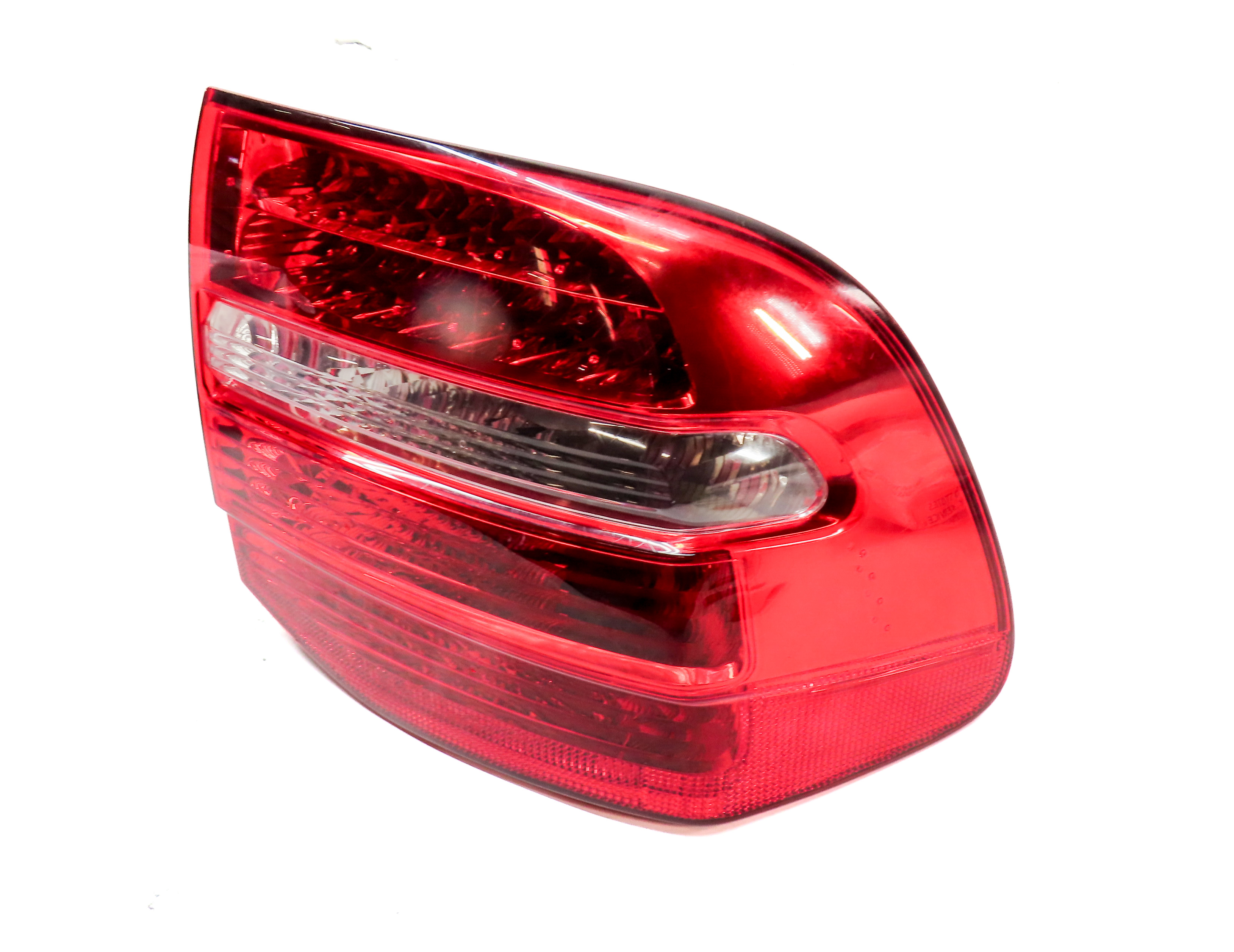 2008-2010 PORSCHE CAYENNE (957) RIGHT PASSENGER REAR TAILLIGHT BRAKE LIGHT LAMP — exact item pictured